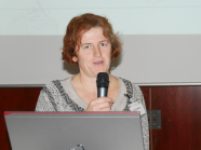 Carola Nitsch vom AELF Fürth bei einem Vortrag