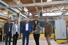 Ministerin Kaniber beim Besuch der Holzbaufirma Gumpp und Maier