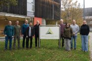 Gruppenfoto des Waldschutz-Teams aus Tschechien mit Kollegen der LWF.