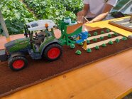 Modell zur Veranschaulichung des Auftragens des Sprühmulchs