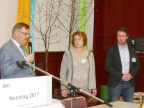 Gerd Sander, Carola Nitsch und Alexander Zimmermann eröffnen den Nusstag
