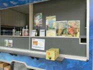 Anhänger mit Erzeugnissen Rund um die Traube