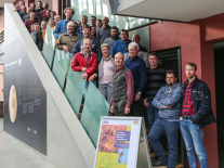 Die Teilnehmer des Forums beim Gruppenbild auf der Treppe im LWG-Foyer