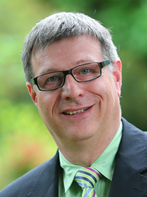 Portraitbild des Institutsleiters Jürgen Eppel